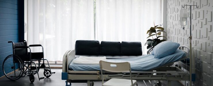 The Benefits of Electric Adjustable Beds for the Elderly